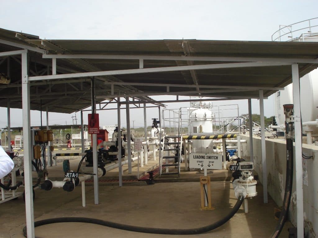 Fuel loading gantry under a canopy